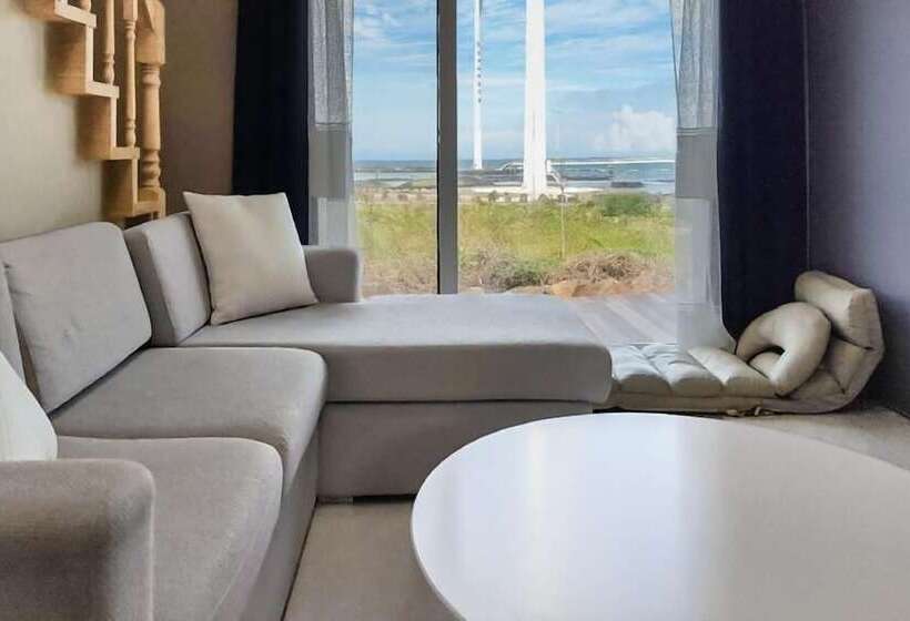 Jeju Sihyeonuipungcha Pension