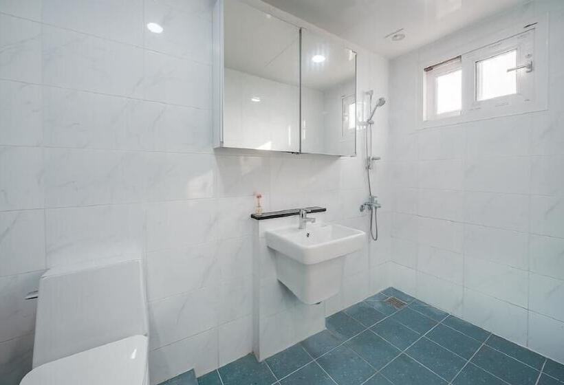 Jeju Sihyeonuipungcha Pension