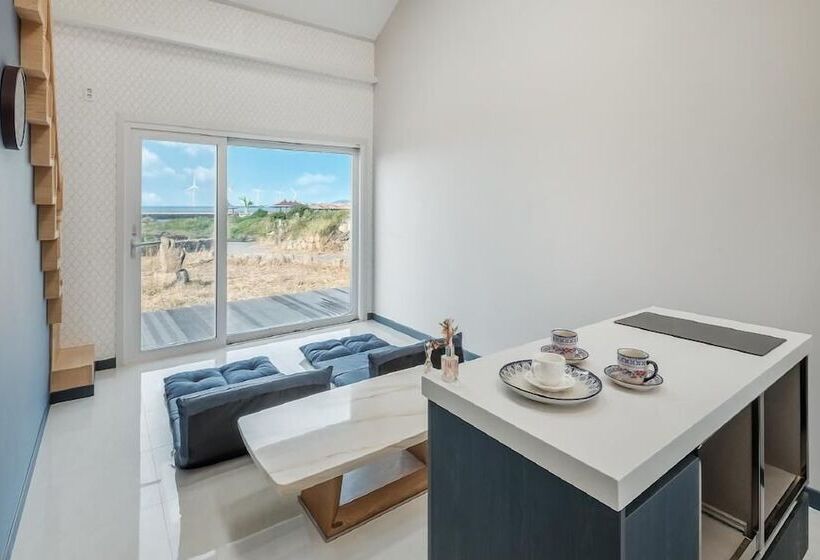 Jeju Sihyeonuipungcha Pension