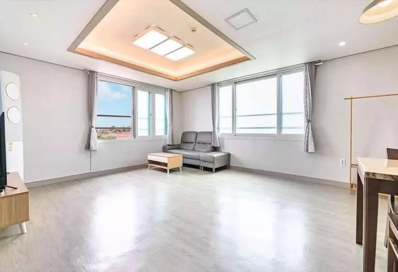 Jeju Stay Dalggum Pension