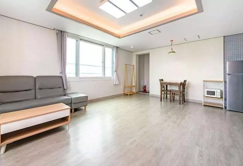 Jeju Stay Dalggum Pension