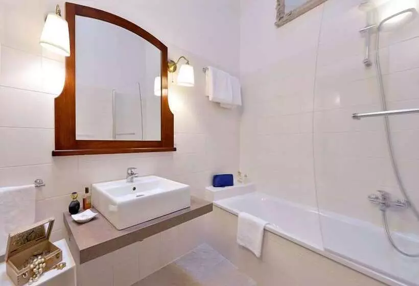 Phi Hotel Bologna Apartments - Bolonia