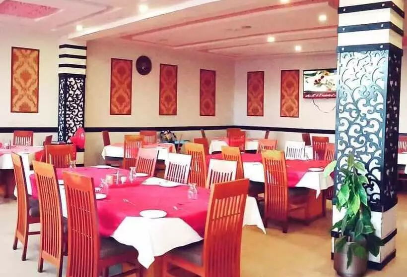 Taj Hotel And Restaurant