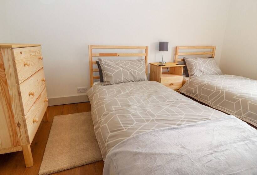 Well House Farm Flat 2