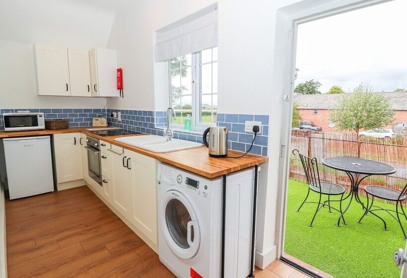 Well House Farm Flat 2