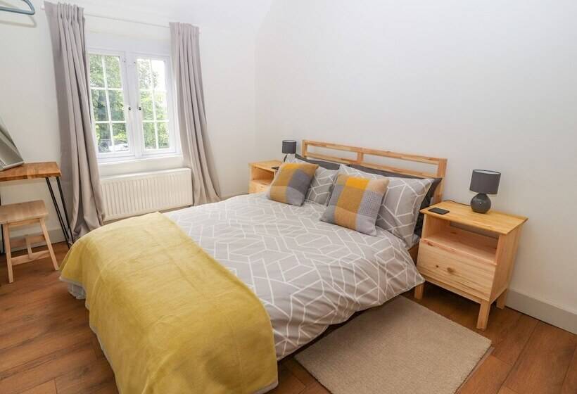 Well House Farm Flat 2