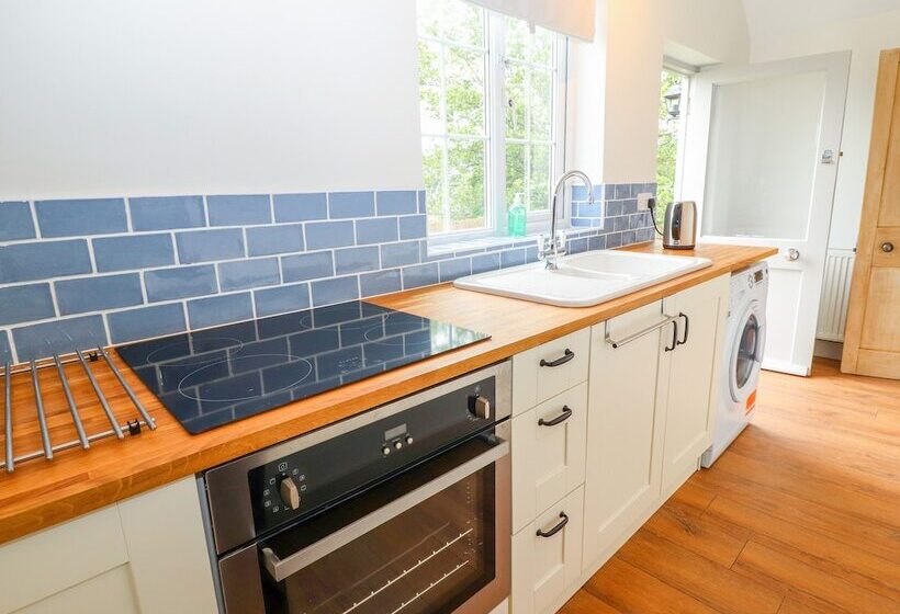 Well House Farm Flat 2