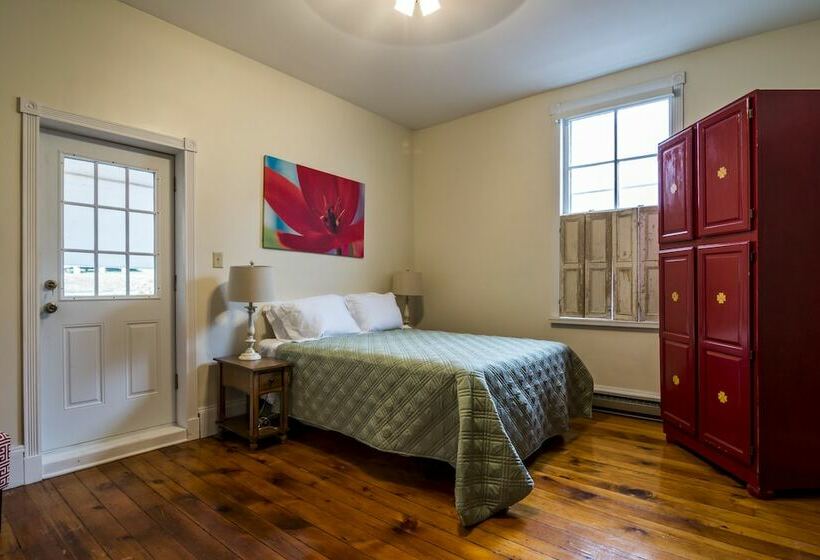 Отель Allegheny Trail House