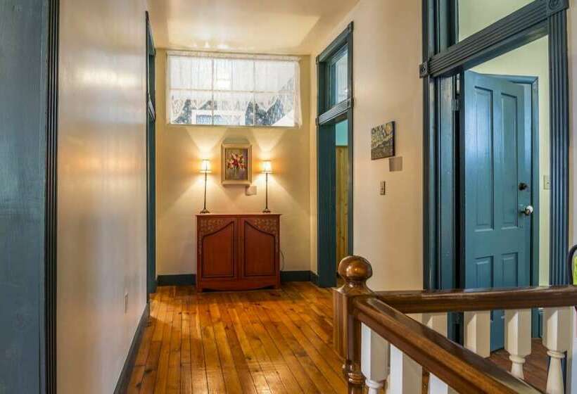 Отель Allegheny Trail House