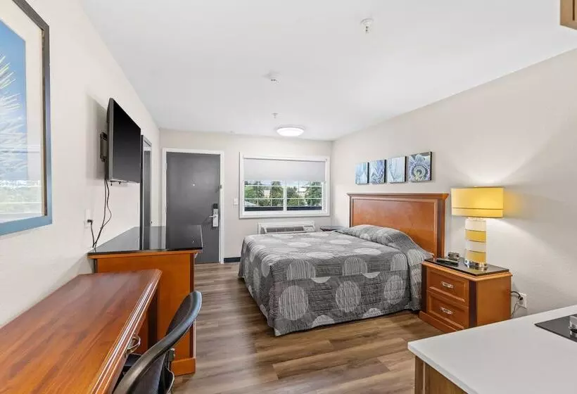 Hotelli Basecamp Puyallup A Travelodge By Wyndham