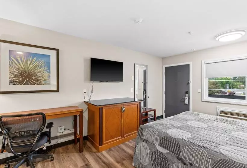 Hotelli Basecamp Puyallup A Travelodge By Wyndham