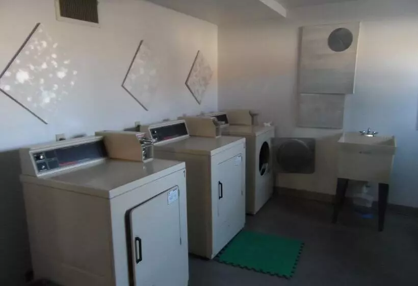 Hotelli Economy Suites