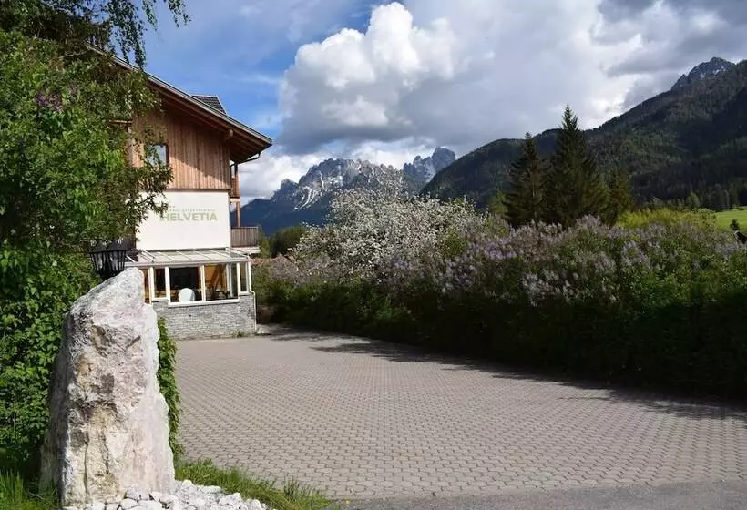 Hotelli Garni Appartements Helvetia