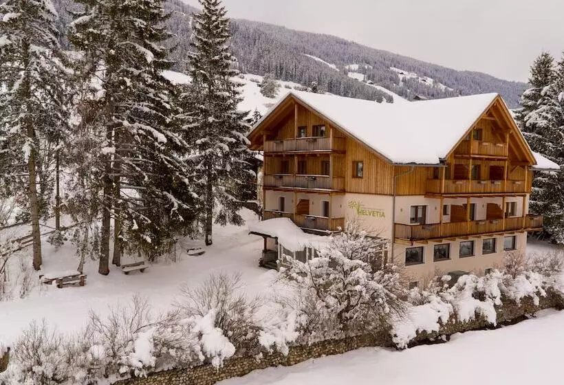 Hotelli Garni Appartements Helvetia