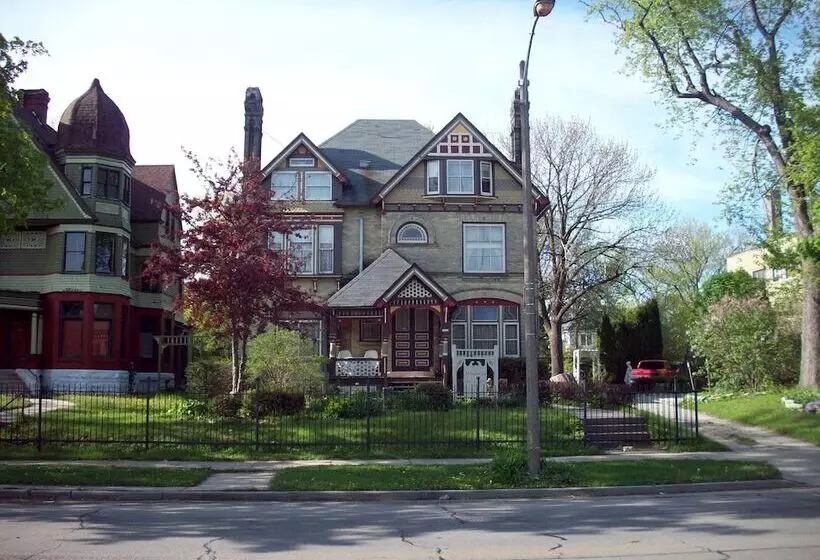 ホテル Manderley Bed And Breakfast