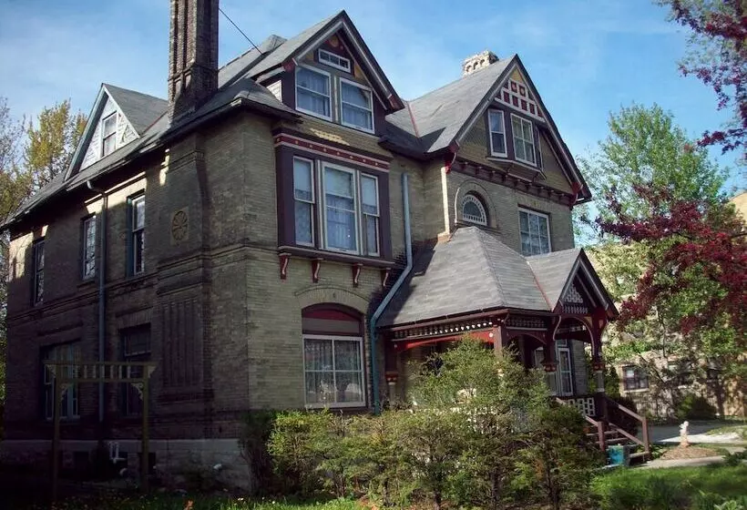 ホテル Manderley Bed And Breakfast