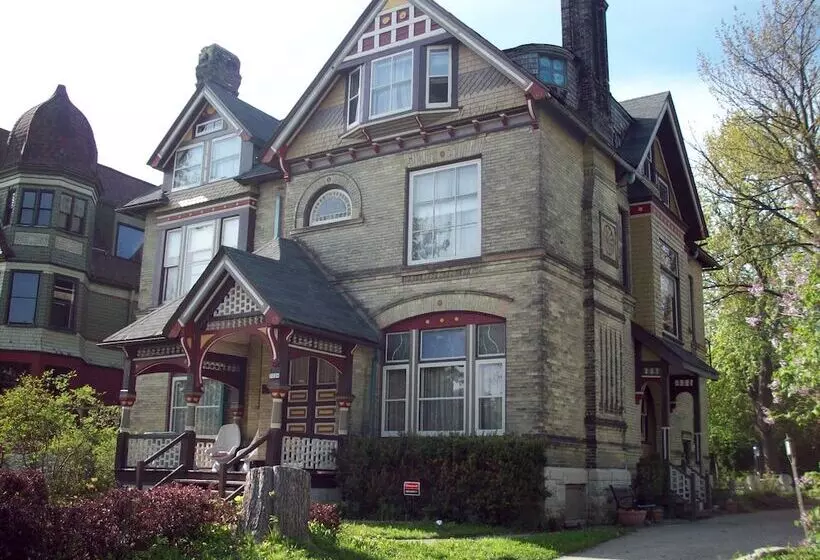 ホテル Manderley Bed And Breakfast