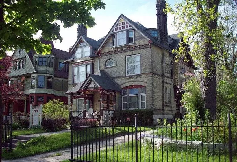 ホテル Manderley Bed And Breakfast