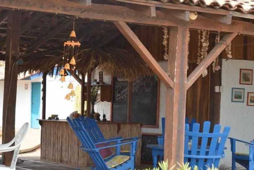 هتل Somar Surf Camp & Lodge