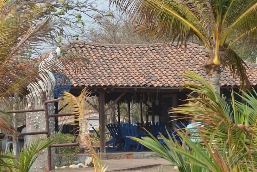 هتل Somar Surf Camp & Lodge