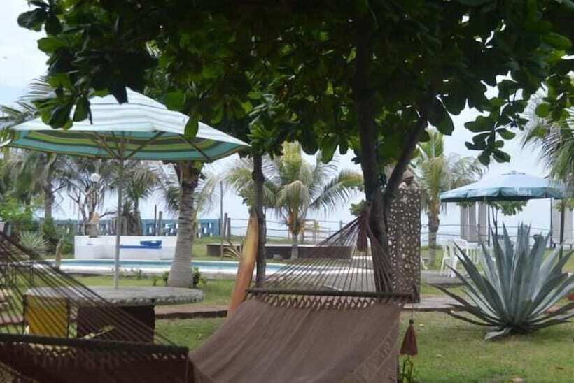 هتل Somar Surf Camp & Lodge