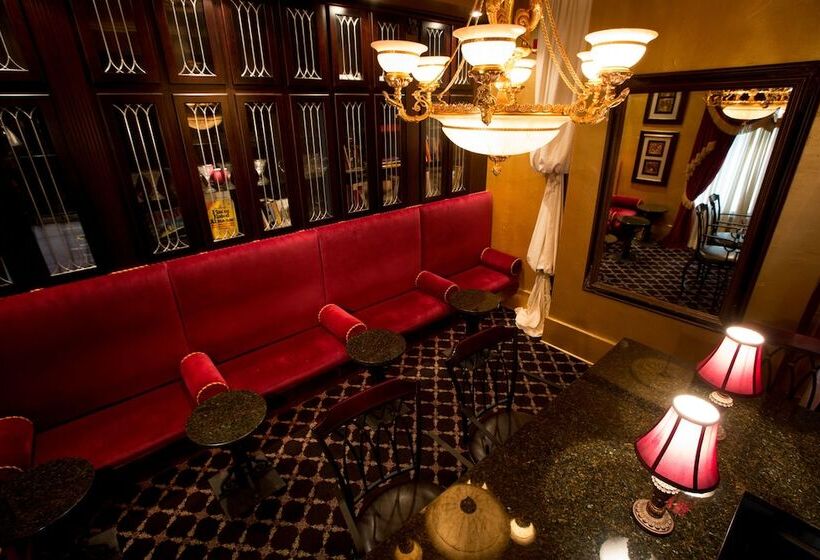 هتل Boggs Mansion