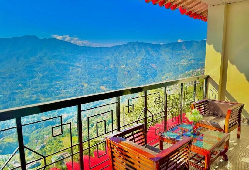 ホテル Tara Palace Resort And Spa