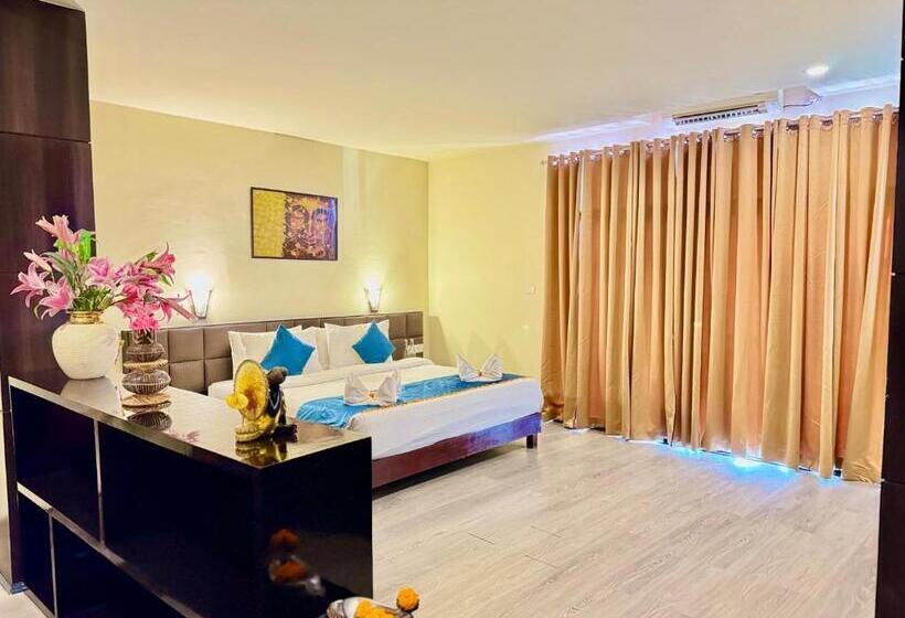 ホテル Tara Palace Resort And Spa