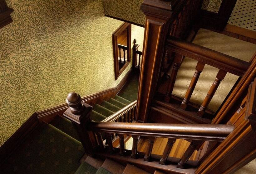 בית מלון כפרי Fordham House