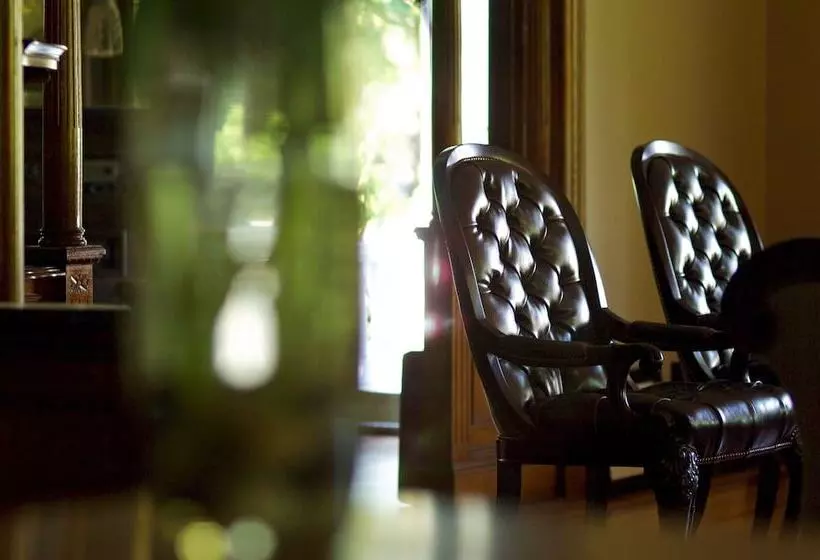 Hotelli Fordham House