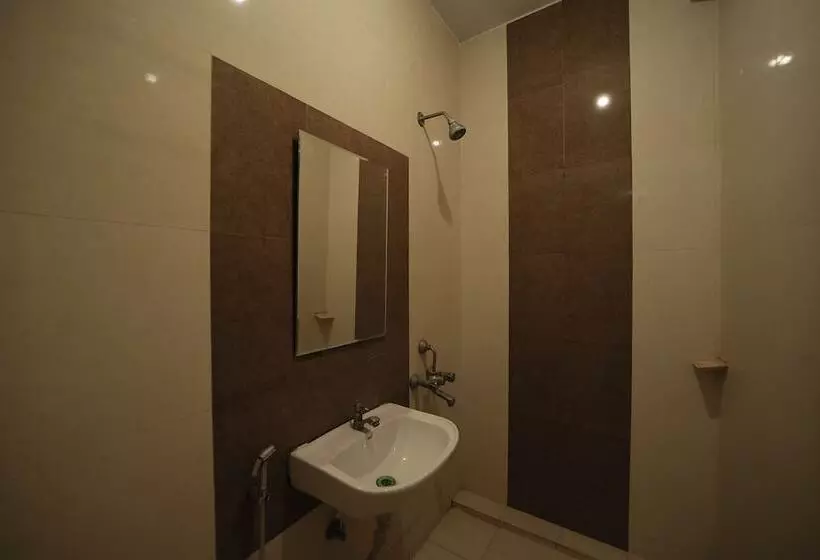 Hotelli Nataraja Residency