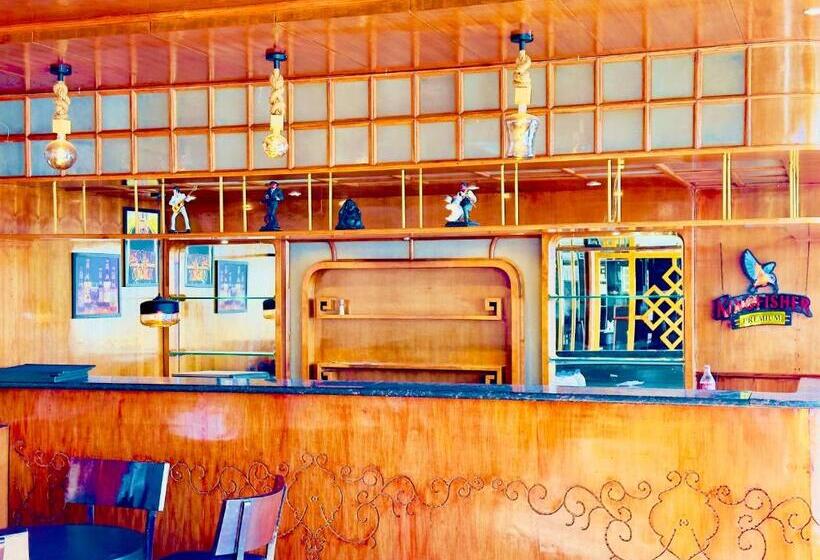 ホテル Tara Palace Resort And Spa