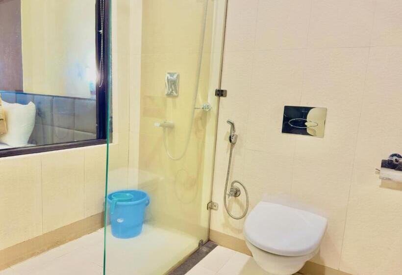 ホテル Tara Palace Resort And Spa