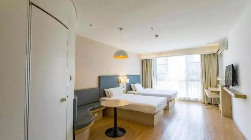 Hanting Hotel Huaihua Medical School