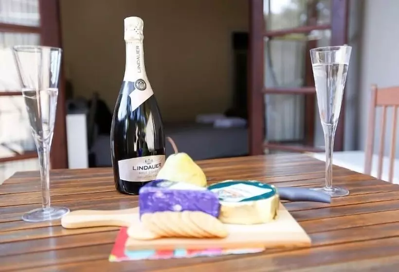 ホテル Waikiki Beach Bed & Breakfast