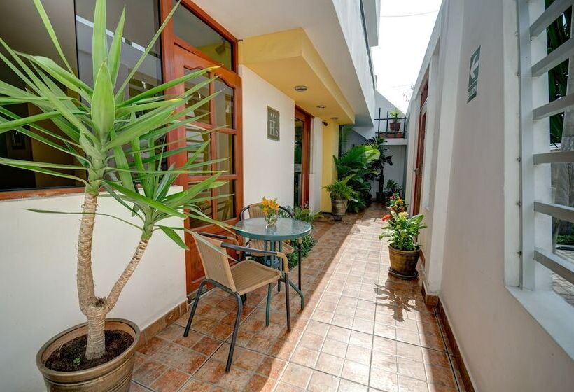 مسافرخانه El Centurión