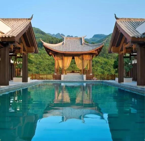 Отель Banyan Tree Chongqing Beibei