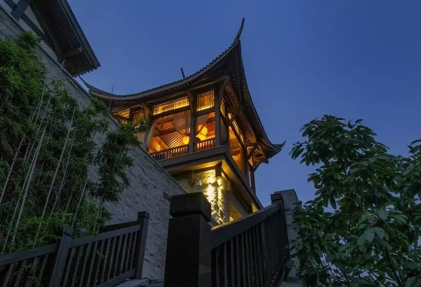 Отель Banyan Tree Chongqing Beibei