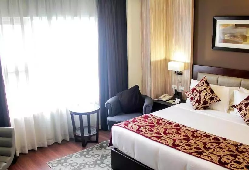 هتل Brentwood Suites