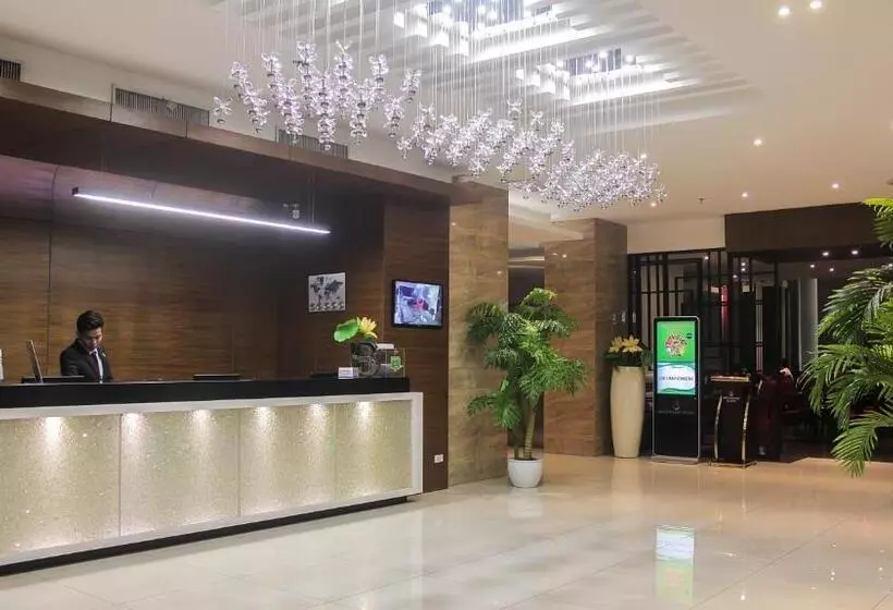 هتل Brentwood Suites