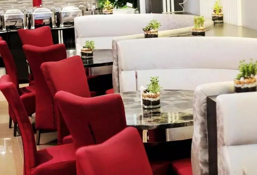 هتل Brentwood Suites