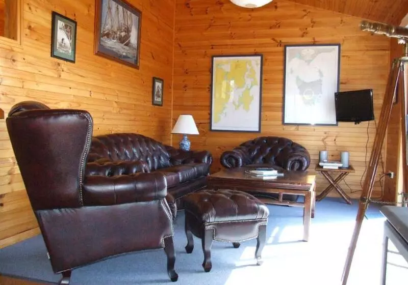 Bruny Island Escapes And Hotel Bruny