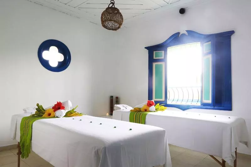 Hotel Decameron Las Heliconias   All Inclusive