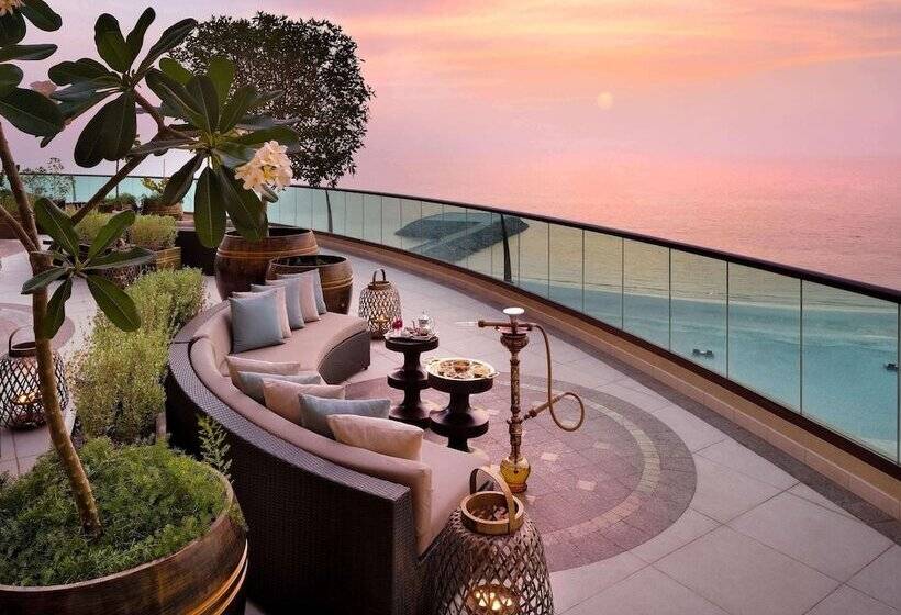 هتل Fairmont Ajman