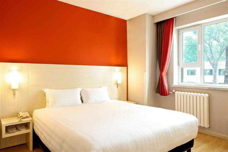 Hotel Ibis Jinan Jingwu Rd