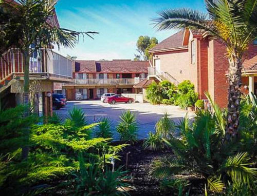 בית מלון כפרי Monte Villa Motor Inn