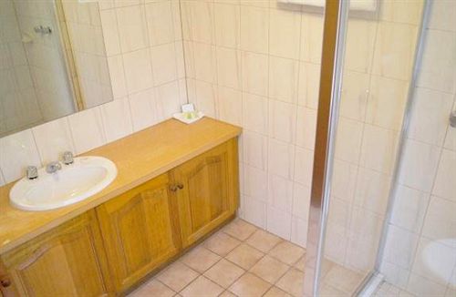 בית מלון כפרי Monte Villa Motor Inn