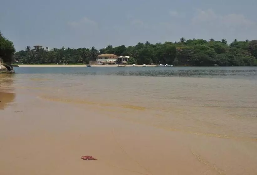 ホテル Muthumuni Ayurveda Beach Resort