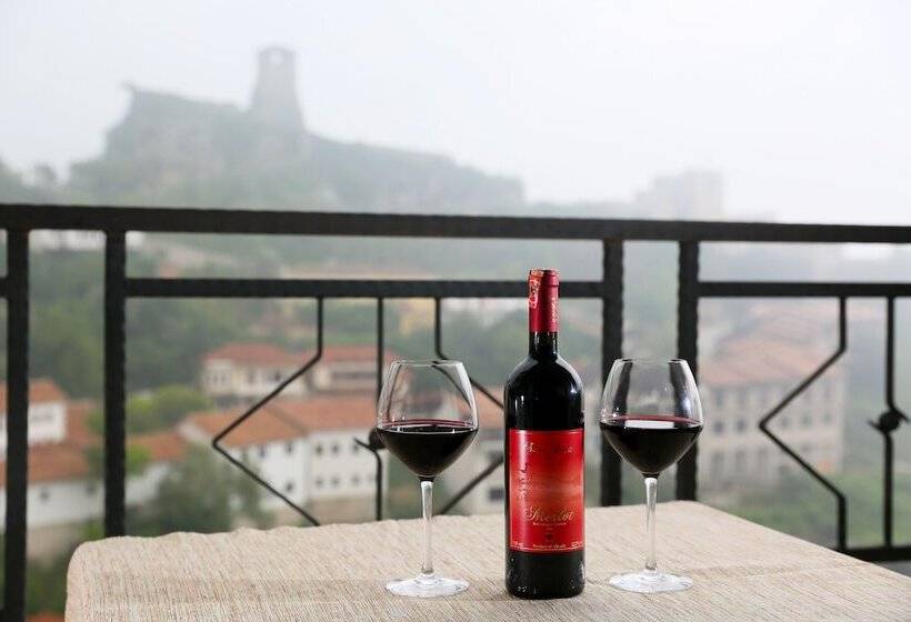 هتل Panorama Kruje View On The Castle And The Old Town