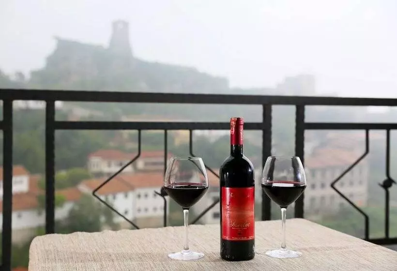 هتل Panorama Kruje View On The Castle And The Old Town